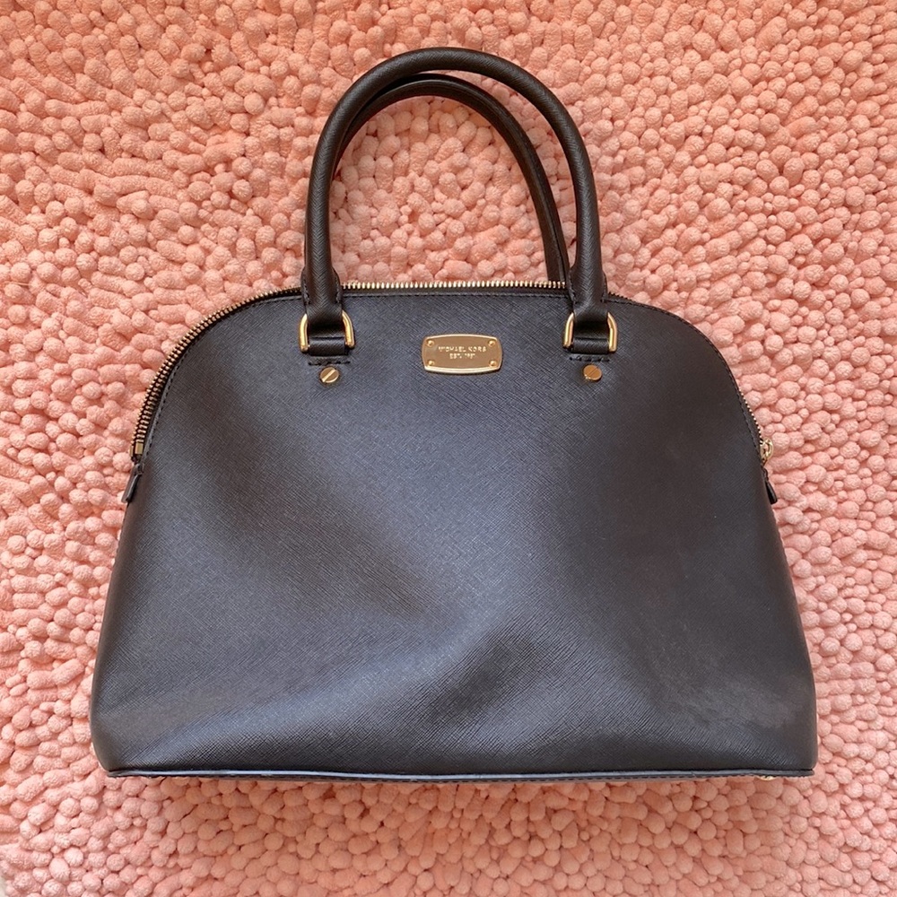 Black Michael Kors bag. Only used 3 times, still in great condition!